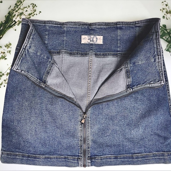 We The Free | Free People Denim Indigo Blue Virgo Mini Skirt Size 30 - Picture 6 of 13